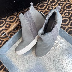 Steve Madden Grey Suede Sultan Chelsea Wedge Slip On Sneakers sz 9.5